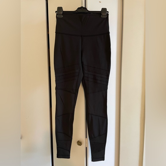 Lululemon Leggings - Picture 1 of 2